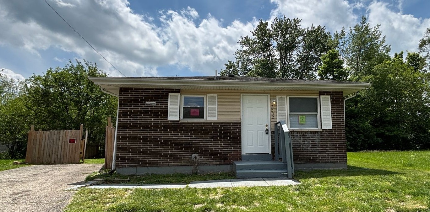 2002 Val Vista Ct., Dayton, OH 45406